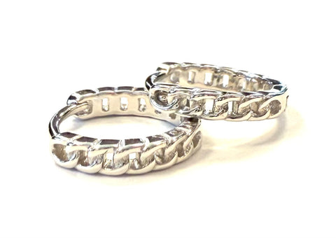 Sterling silver mini cuban chain huggie earring.