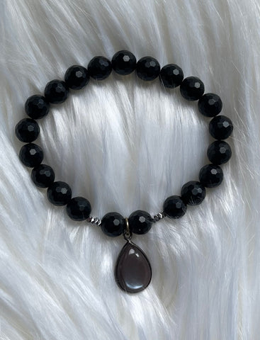 Black Onyx and Peach Moonstone Pendant Beaded Bracelet